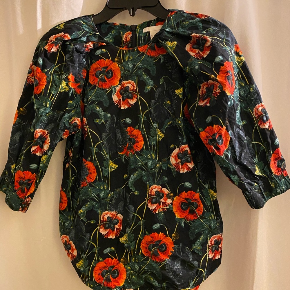 HM puffy sleeves floral shirt